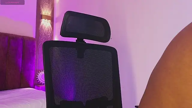 Emy leon online show from 02-12-26, 07:20