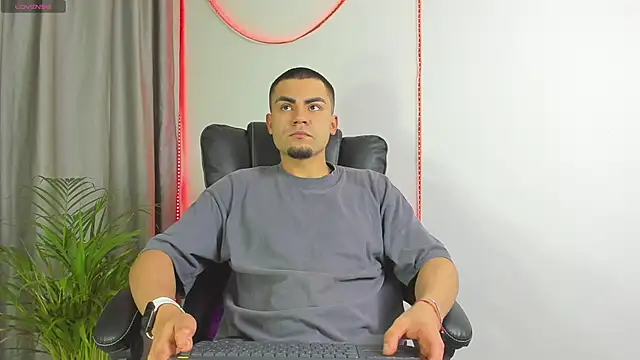 kalivan voinesscu online show from 10-13-25, 07:52