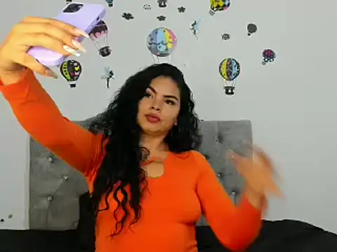 Snapshot of Kymbrown25 chatting on 12-11-24, 02:52 Kymbrown25 online show from 12-11-24, 02:52