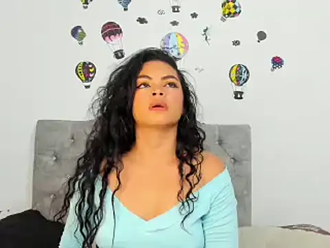 Snapshot of Kymbrown25 chatting on 01-11-25, 02:41 Kymbrown25 online show from 01-11-25, 02:41