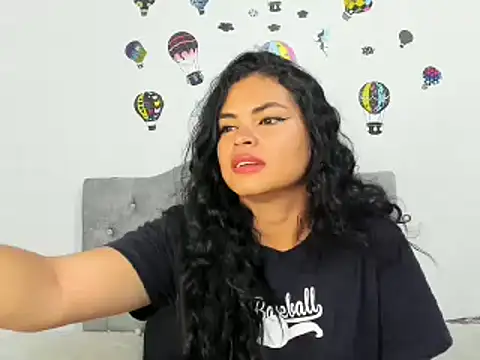 Snapshot of Kymbrown25 chatting on 01-11-25, 09:57 Kymbrown25 online show from 01-11-25, 09:57