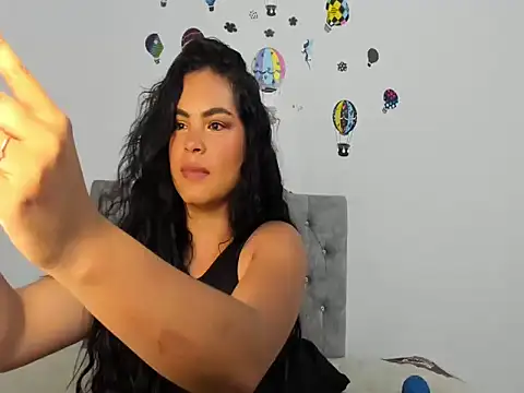 Snapshot of Kymbrown25 chatting on 01-15-25, 02:49 Kymbrown25 online show from 01-15-25, 02:49