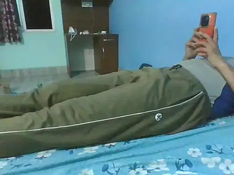 Snapshot of Ishan003 chatting on 10-16-25, 04:19 Ishan003 online show from 10-16-25, 04:19