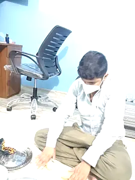 Snapshot of Ishan003 chatting on 11-05-25, 02:28 Ishan003 online show from 11-05-25, 02:28