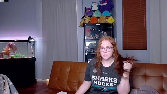 Scarlettredff online show from 11-16-25, 05:02