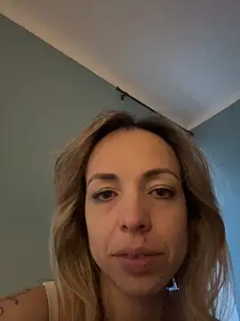 Annelibre online show from 02-01-25, 06:54