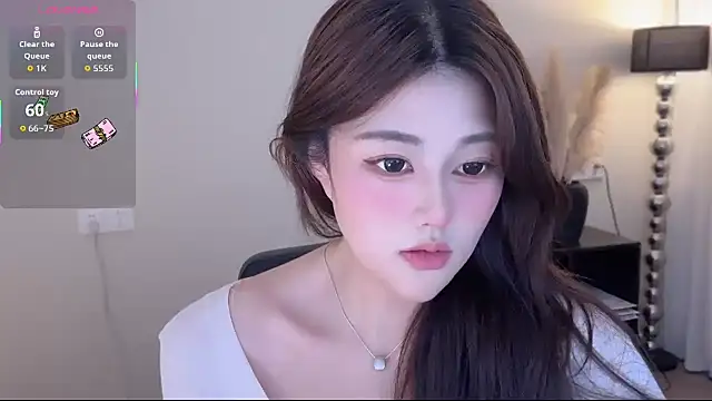 Strawberrybabyy1 online show from 10-29-25, 03:58