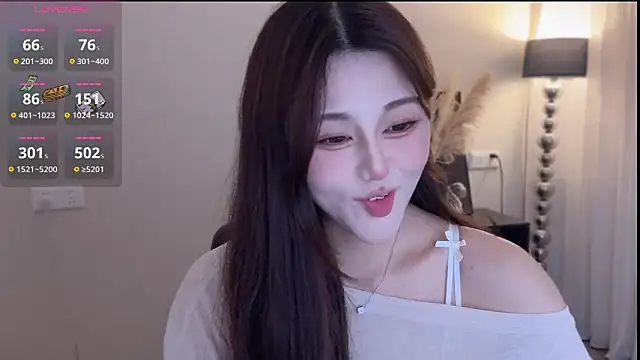 Strawberrybabyy1 online show from 12-18-25, 08:48