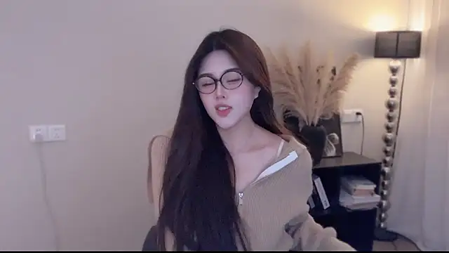 Strawberrybabyy1 online show from 01-07-26, 12:51