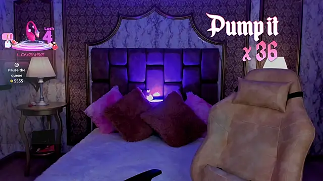 SoffiQueen online show from 09-18-25, 08:00