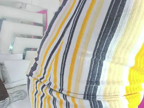 SaraaJhons online show from 10-15-25, 03:17