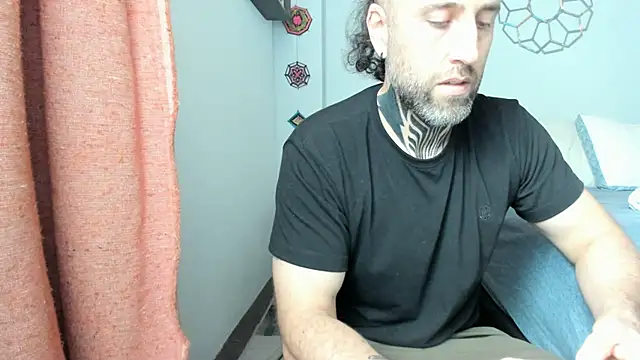 Antoniohot2024 online show from 01-10-25, 02:45