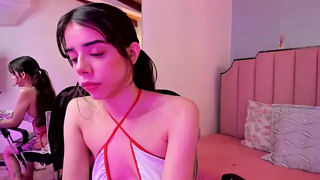 Snapshot of petty_effy chatting on 11-18-25, 08:57 petty effy online show from 11-18-25, 08:57