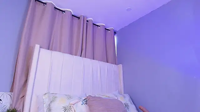 Shenoa1 online show from 11-06-25, 12:17