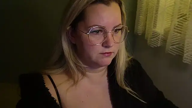 queenpeachi online show from 12-09-24, 05:52