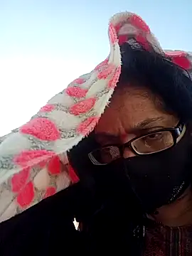 heenage online show from 01-18-25, 10:06