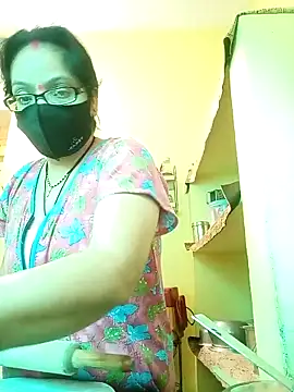 heenage online show from 02-25-25, 05:52