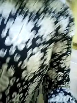 heenage online show from 02-25-25, 05:04