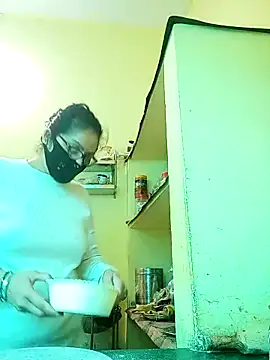 heenage online show from 01-15-26, 06:29