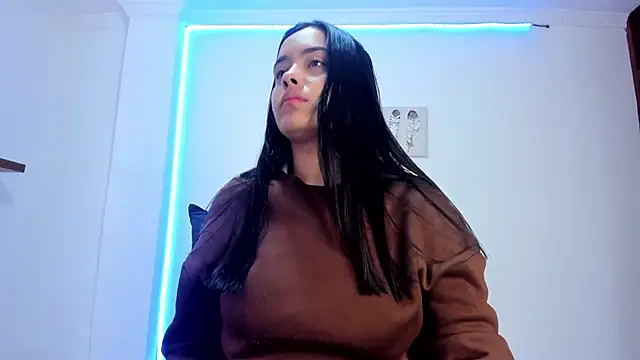 Snapshot of anniesweet- chatting on 04-07-26, 01:44 anniesweet- online show from 04-07-26, 01:44