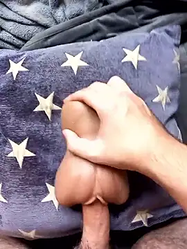 mattarm3122 online show from 09-12-25, 12:49