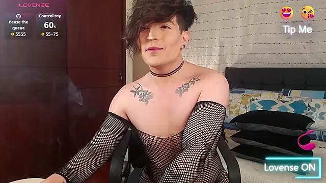 Snapshot of Hornymoan chatting on 11-10-25, 10:42 Hornymoan online show from 11-10-25, 10:42