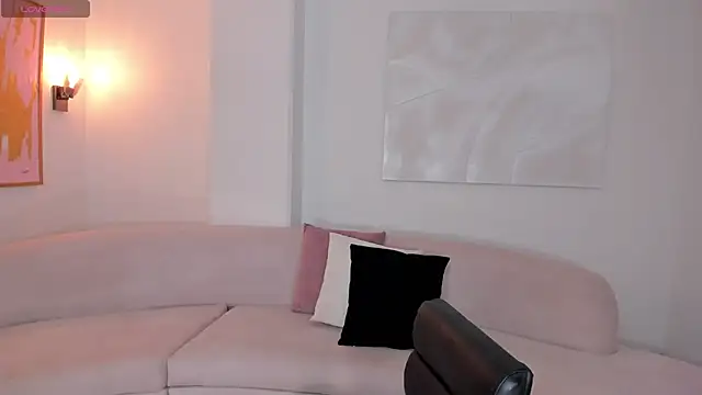 SavannahStorm online show from 10-19-25, 05:57