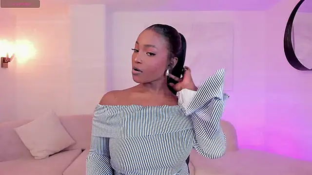 SavannahStorm online show from 12-05-25, 07:43