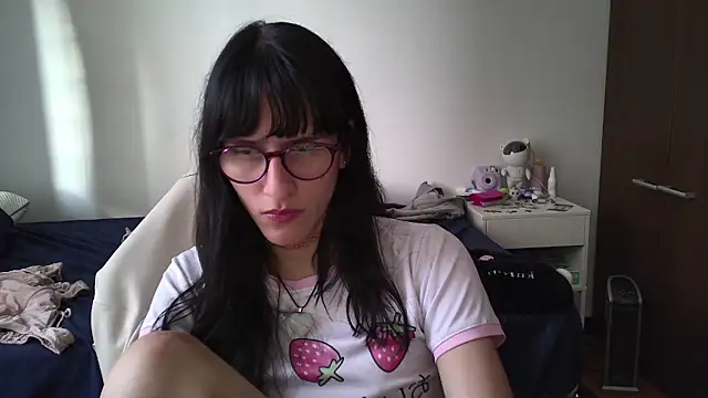 Snapshot of Alice_love29 chatting on 01-25-25, 11:32 Alice love29 online show from 01-25-25, 11:32