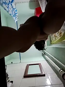 Snapshot of MikaKors chatting on 12-20-24, 03:25 MikaKors online show from 12-20-24, 03:25