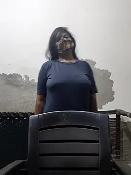 illay love online show from 10-08-25, 04:37