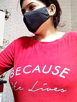 Snapshot of illay_love chatting on 01-19-26, 06:06 illay love online show from 01-19-26, 06:06