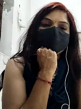 Snapshot of illay_love chatting on 02-05-26, 06:01 illay love online show from 02-05-26, 06:01