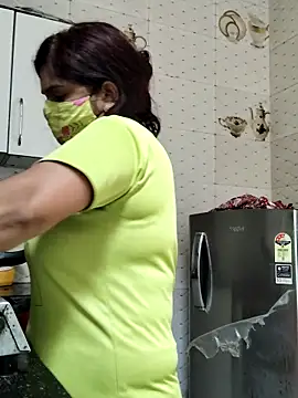 Snapshot of illay_love chatting on 02-24-26, 05:16 illay love online show from 02-24-26, 05:16