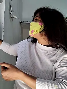 Snapshot of illay_love chatting on 02-26-26, 07:18 illay love online show from 02-26-26, 07:18