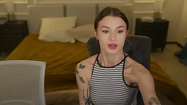 Beatrice 054 online show from 02-13-25, 07:13