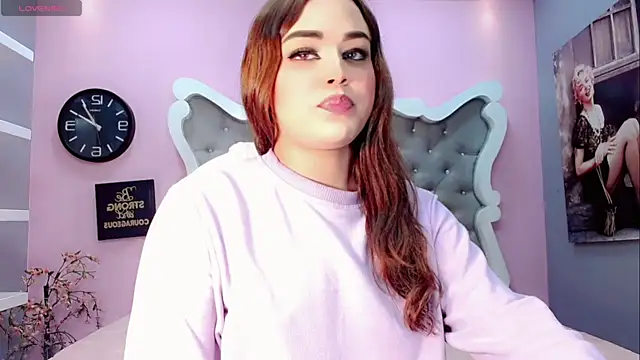 Sophia-Isabella online show from 01-07-25, 11:03