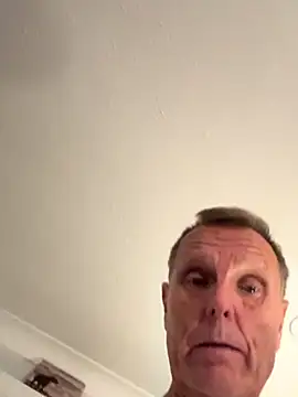 Snapshot of maturemale2024 chatting on 10-23-25, 04:39 maturemale2024 online show from 10-23-25, 04:39