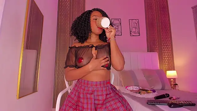 zoe sky  online show from 11-24-25, 11:43