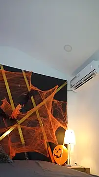 Adel Nesbiit online show from 10-29-25, 07:26