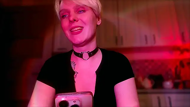 MissSeverina online show from 10-31-25, 07:15