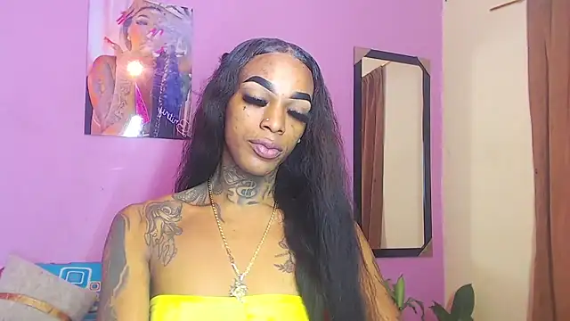 Snapshot of badgirls_cx chatting on 10-25-25, 05:40 badgirls cx online show from 10-25-25, 05:40