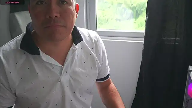 Jhonatan Morales S online show from 02-22-26, 08:29