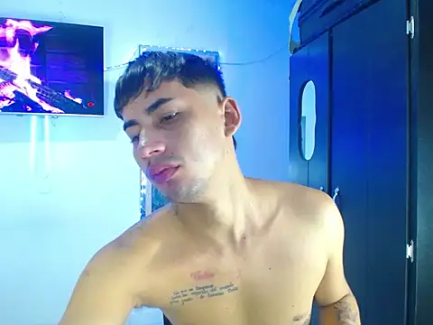 Snapshot of boy_latino_sex chatting on 09-24-25, 05:22 boy latino sex online show from 09-24-25, 05:22