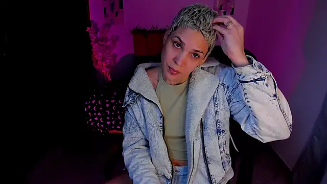 Charlee pink online show from 10-09-25, 03:04