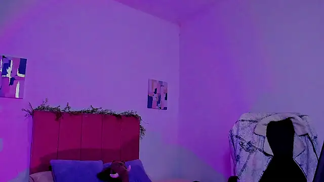 Charlee pink online show from 10-26-25, 02:06