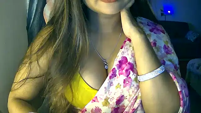 Cute-Tara online show from 11-19-25, 01:22