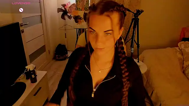 masha19981 online show from 10-09-25, 06:39