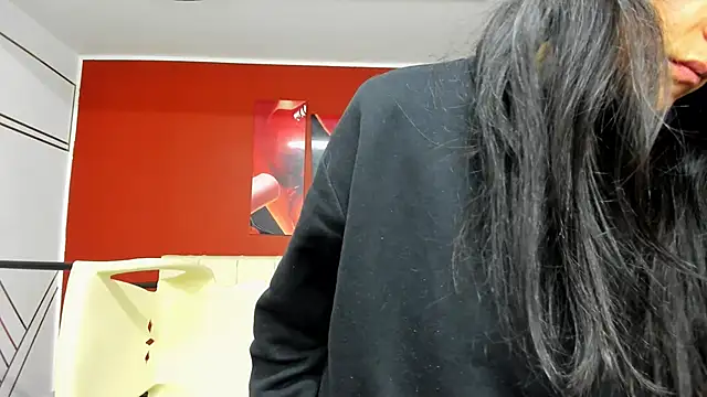 Abrillee1 online show from 12-24-24, 01:49