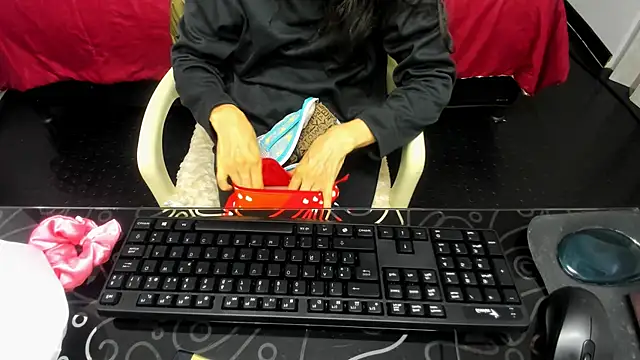 Abrillee1 online show from 02-03-25, 07:42